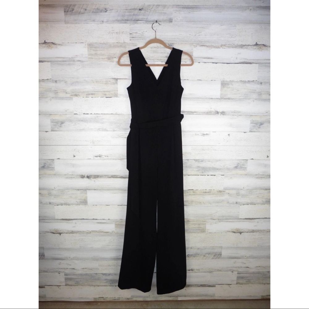 Calvin Klein Elegant Black Sleeveless Jumpsuit Wide Bottoms Cut Out Back Sz 8